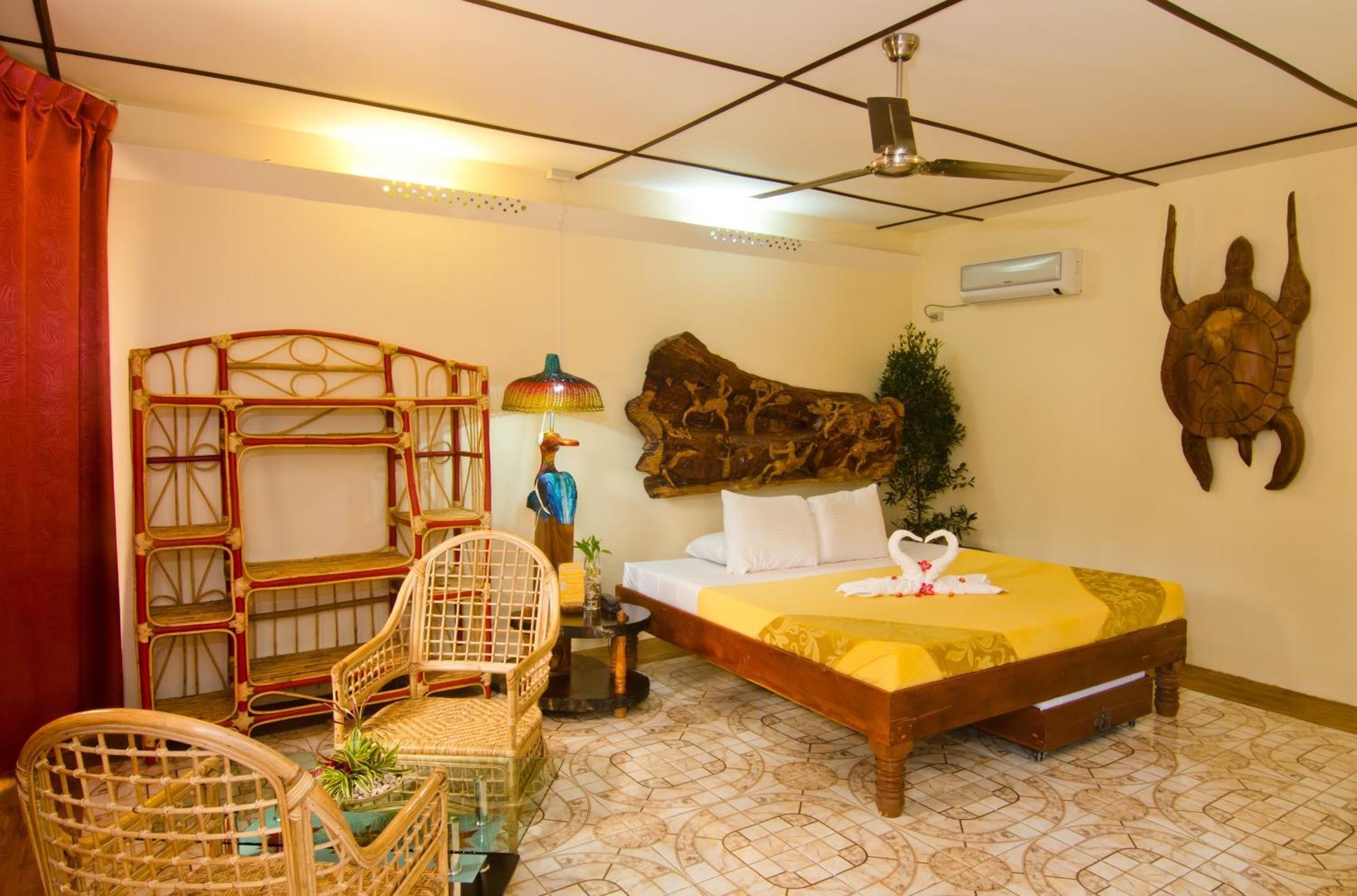 Deep Forest Garden Hotel Puerto Princesa Exterior foto